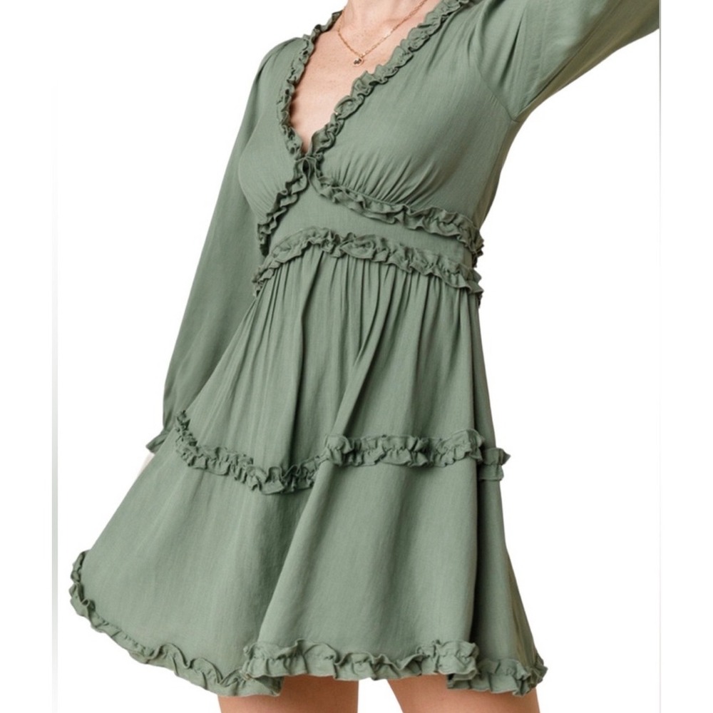 Mi Ami Sage Green‎ Ruffle Tiered Mini Dress Long Sleeve V-Neck Boho Size Large